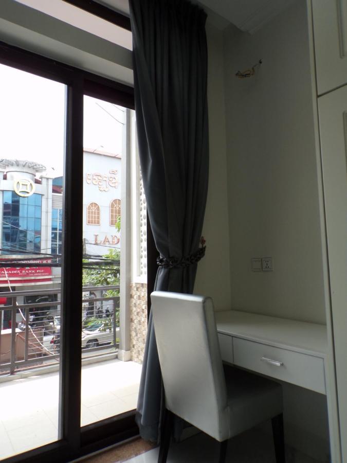Ananta Aster Phnom Penh Exterior photo