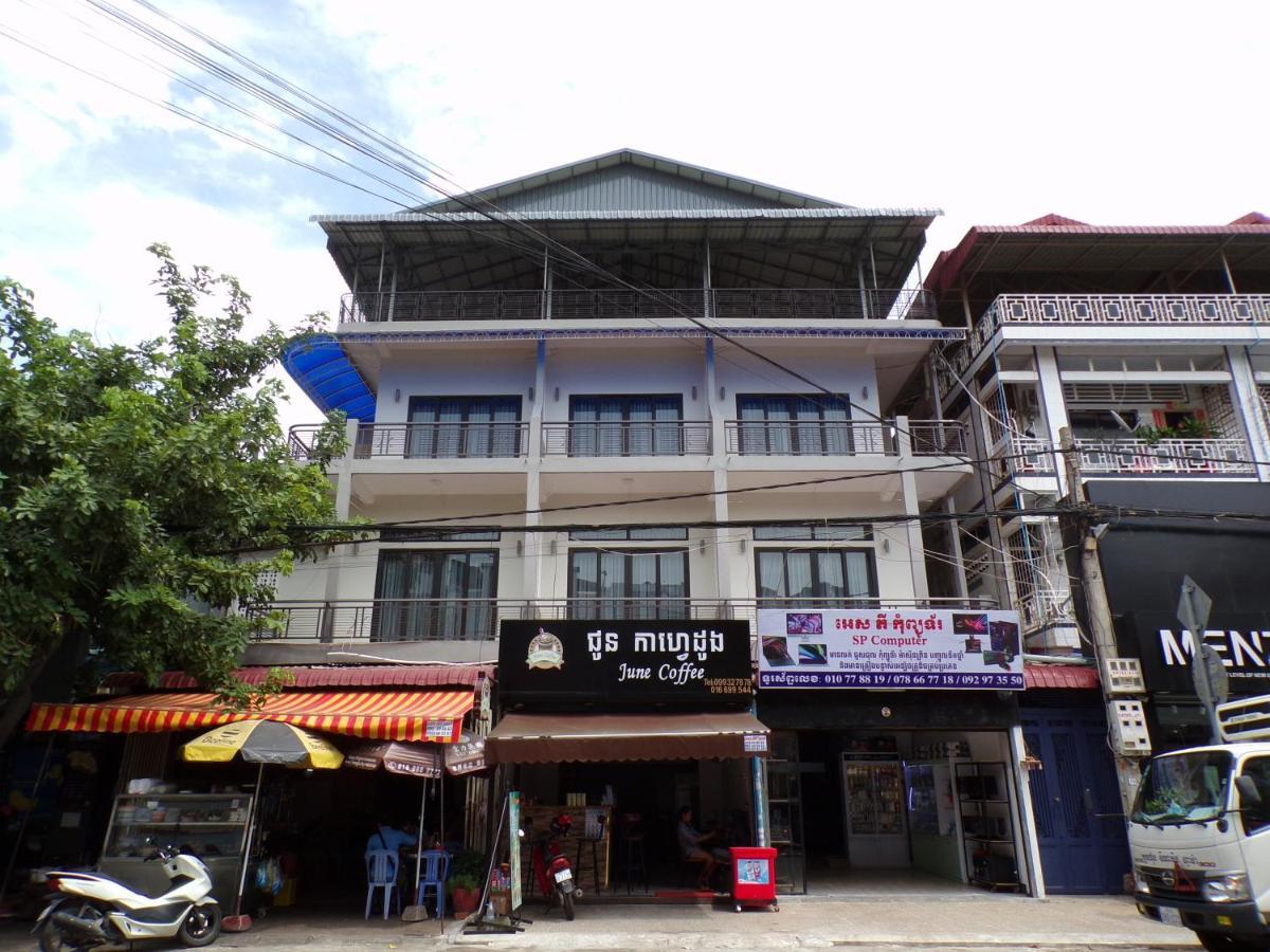 Ananta Aster Phnom Penh Exterior photo
