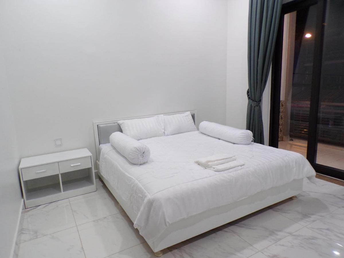 Ananta Aster Phnom Penh Exterior photo