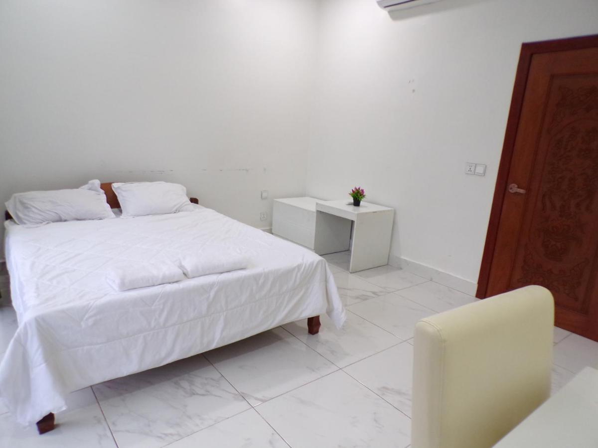 Ananta Aster Phnom Penh Exterior photo